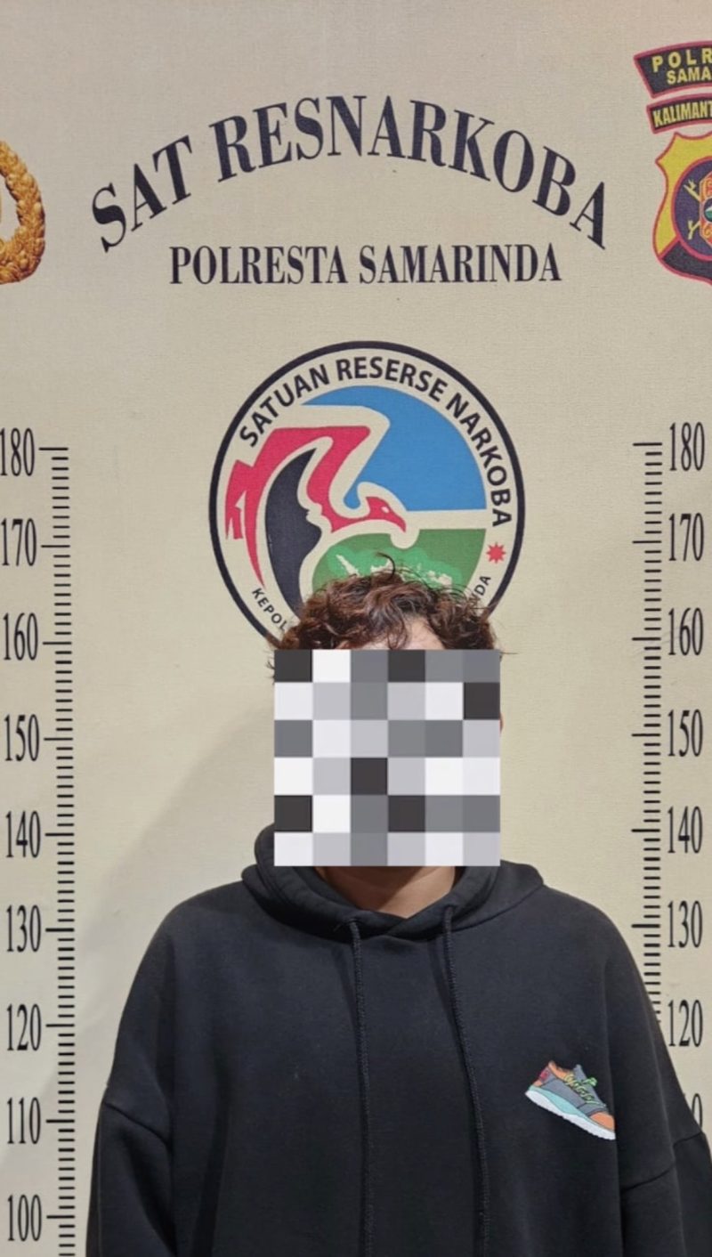 N (24) seorang kurir yang berhasil diamankan pihak kepolisian saat hendak mengedarkan pil ekstasi (istimewa).
