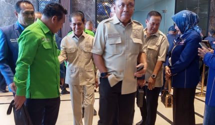 Sekretaris DPD Gerindra Kaltim, Agus Suwandy saat menghadiri kegiatan pelantikan DPW Partai Nasdem Kaltim (foto:istimewa).